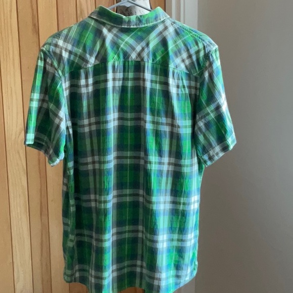 The North Face, Soft Cotton Green Plaid Short Sleeve Button Up Shirt. L - Picture 3 of 13